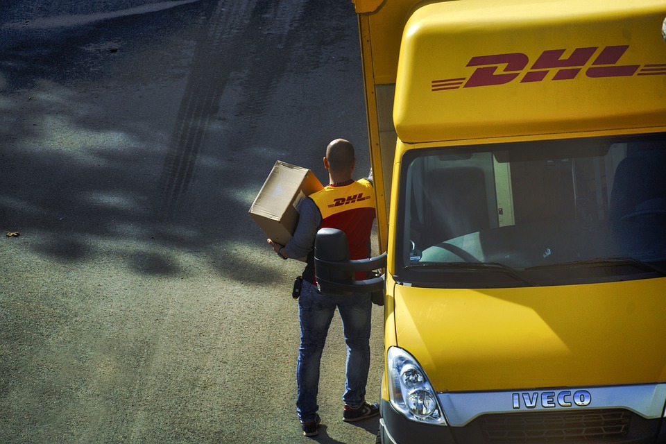 Bezorger DHL